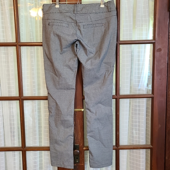 NWOT Bershka Double Button Pants - Picture 3 of 4